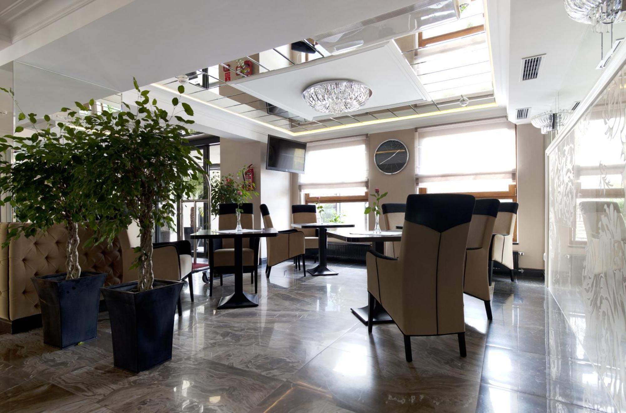 M Hotel Sosnowiec Exterior foto