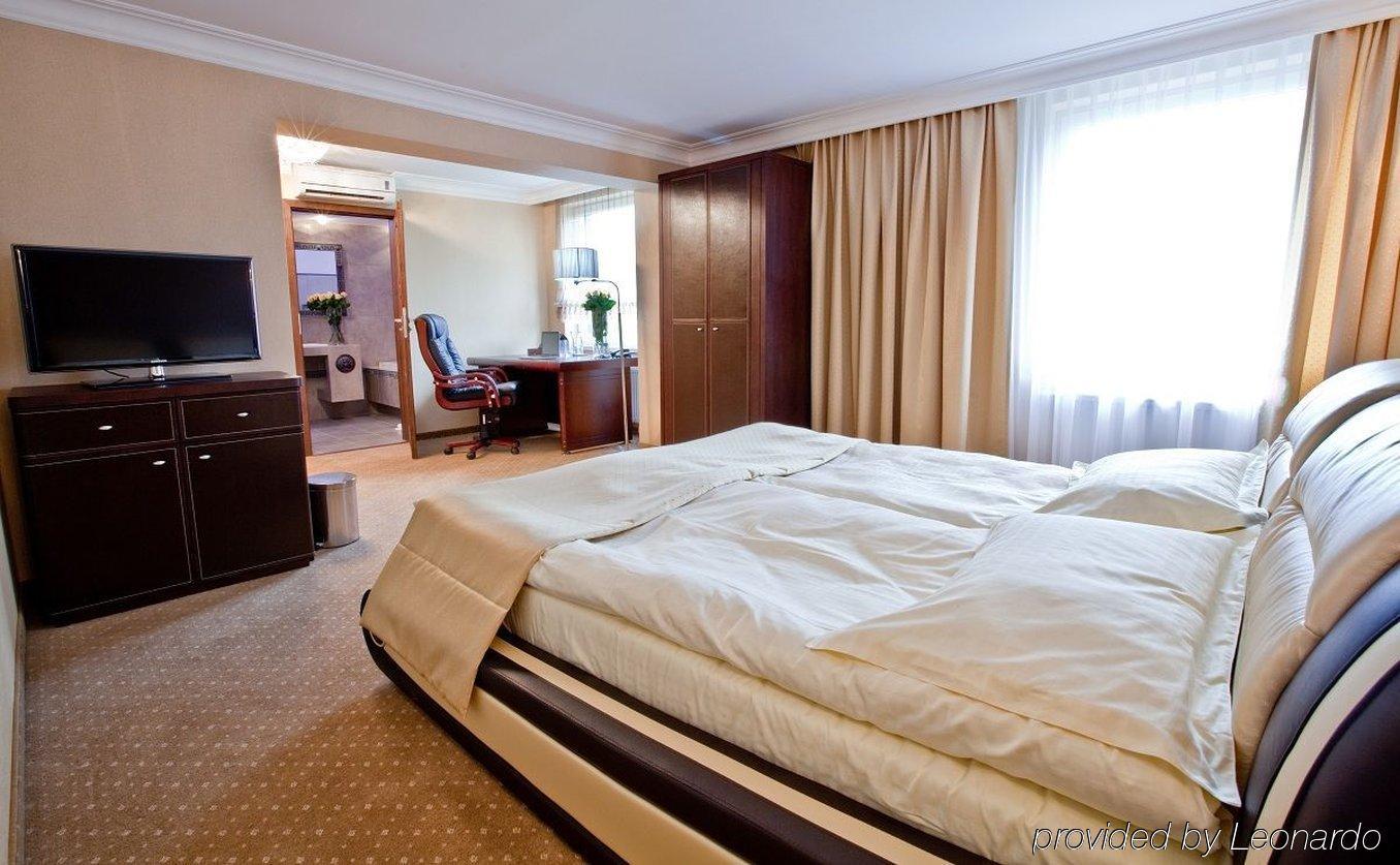M Hotel Sosnowiec Habitación foto