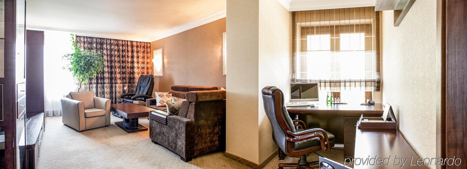 M Hotel Sosnowiec Habitación foto